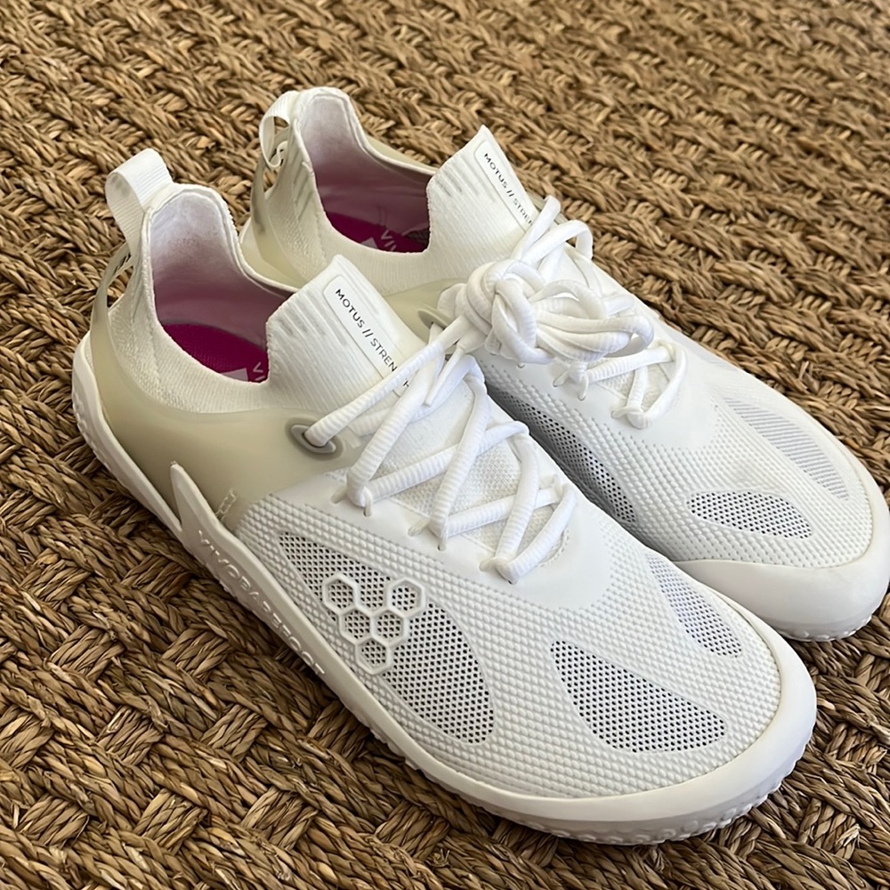 NEW and UNWORN. VivoBarefoot’s newest sneaker.